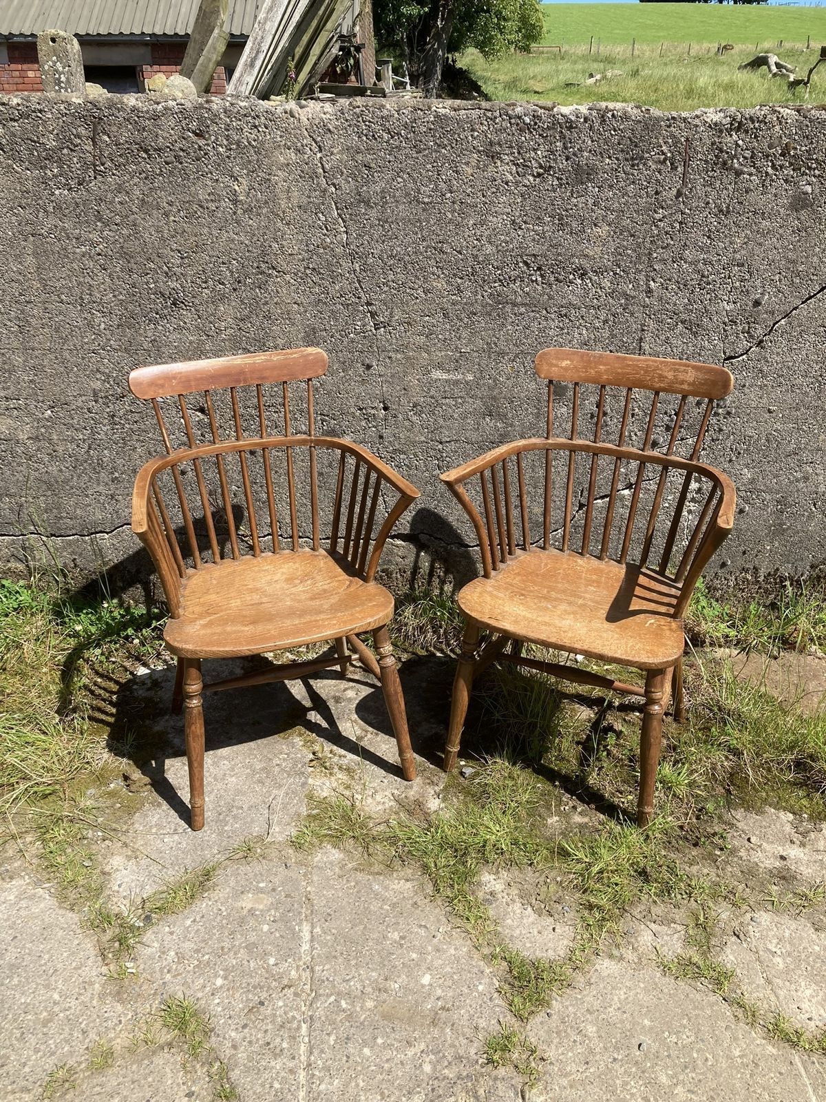 1295.0 1840s Pair Of Windsor Comb Back Arm Chairs photo