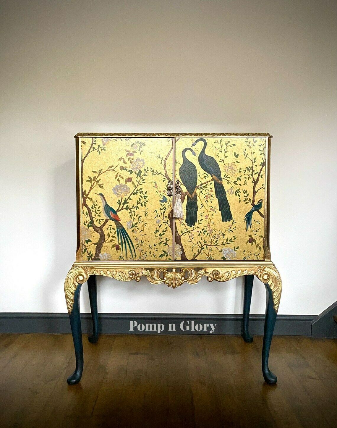 Luxury Edition Gold Chinoiserie Drinks Cabinet / Cocktail Cabinet/ Queen Anne Cabinet