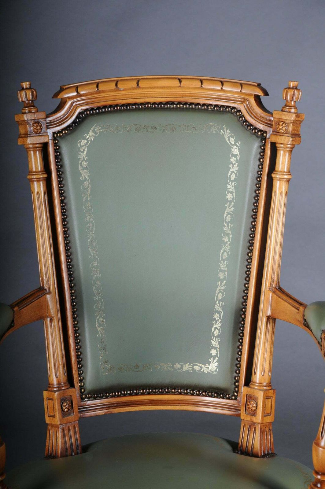 photo vintage 20th Century Chair English Armchair Leather Yew Wood