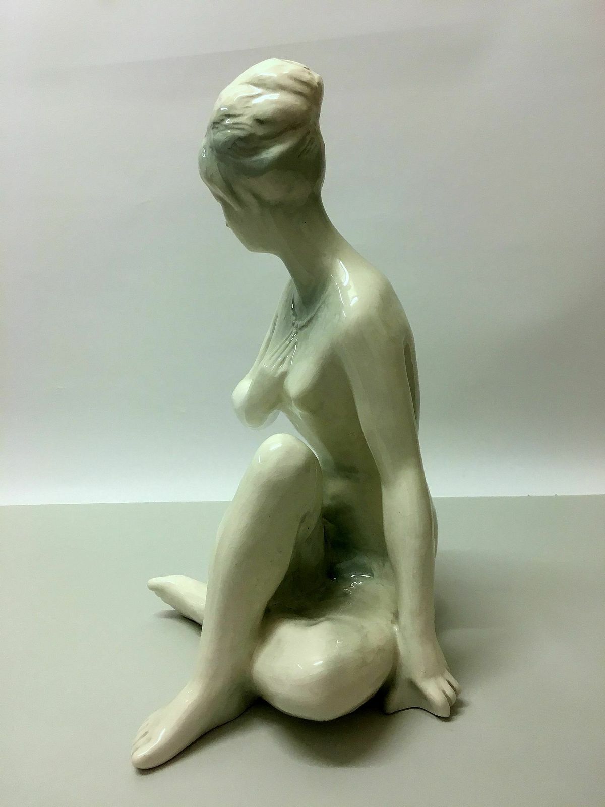 Statue "Woman With A Necklace" Bohumil Kokrda photo buy