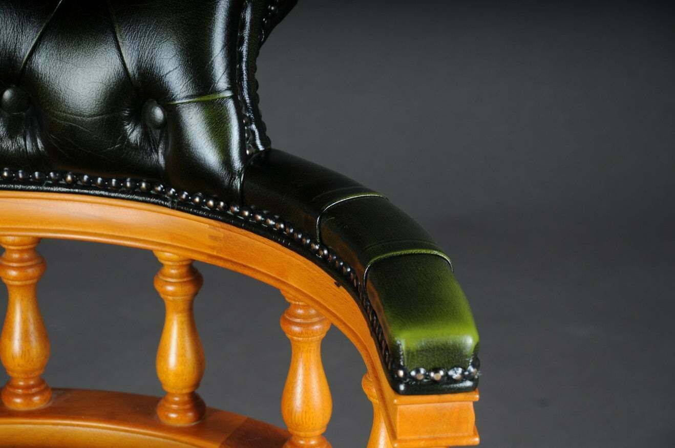 20th Century Captain Chair English Armchair Leather photo 1454.0