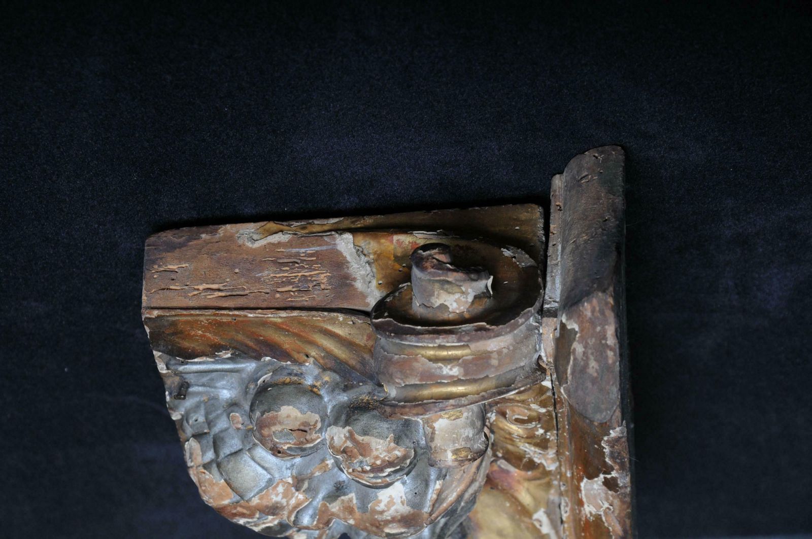 18th Century Museum Corinthian Chapter, Wood Gilded photo buy
