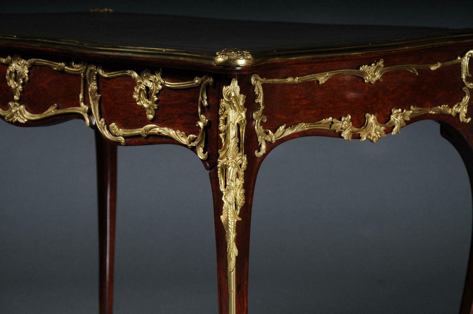 20th Century Elegant Veneered Bureau Plat Or Writing Desk In Louis XV Style photo Furniture