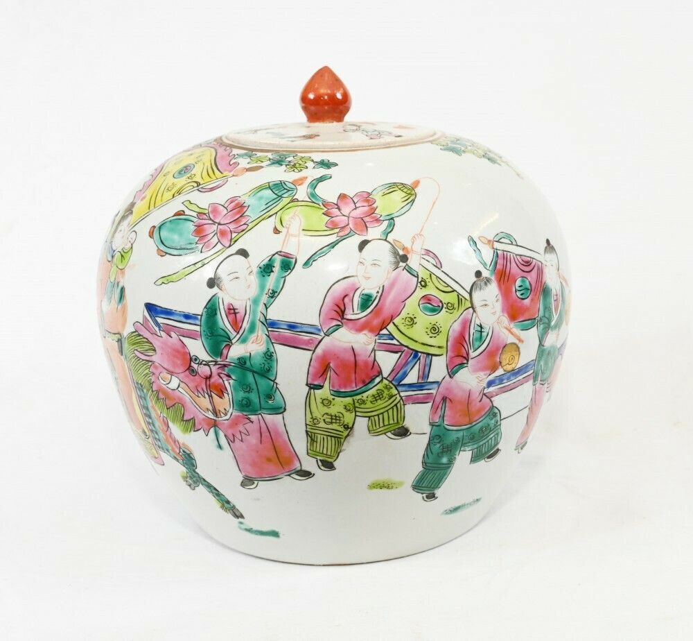 Chinese Porcelain Lidded Pot Famille Vert photo for sale