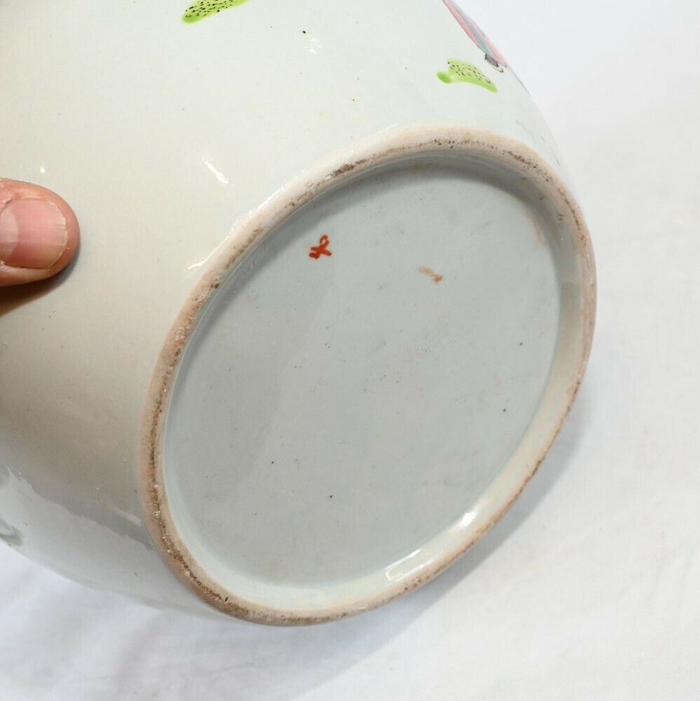 Chinese Porcelain Lidded Pot Famille Vert photo vinterior