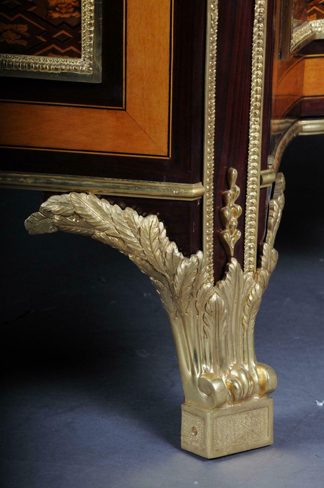 photo vintage 20th Century Louis XVI Style Commode/Chest Of Drawers After Jean Henri Riesener