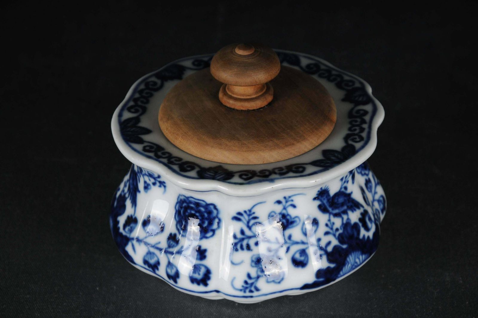 18th Century Meissen Ink Mug In Blue Painting, Circa 1750 photo 560.0