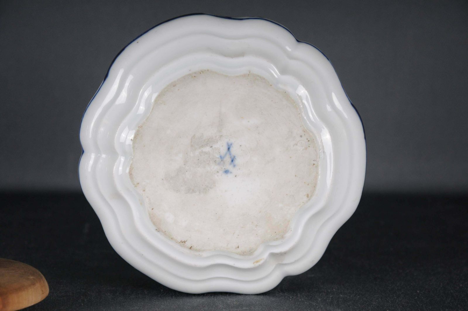 photo for sale 18th Century Meissen Ink Mug In Blue Painting, Circa 1750