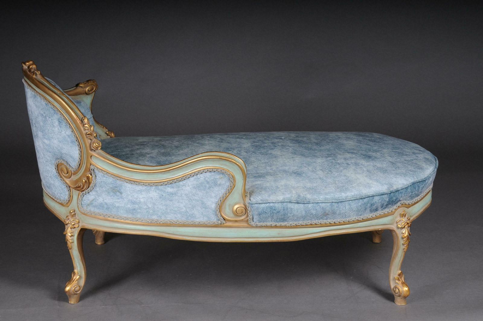 photo vintage Unique Lounger, Chaise Longue, Recamiere In Louis XV Style