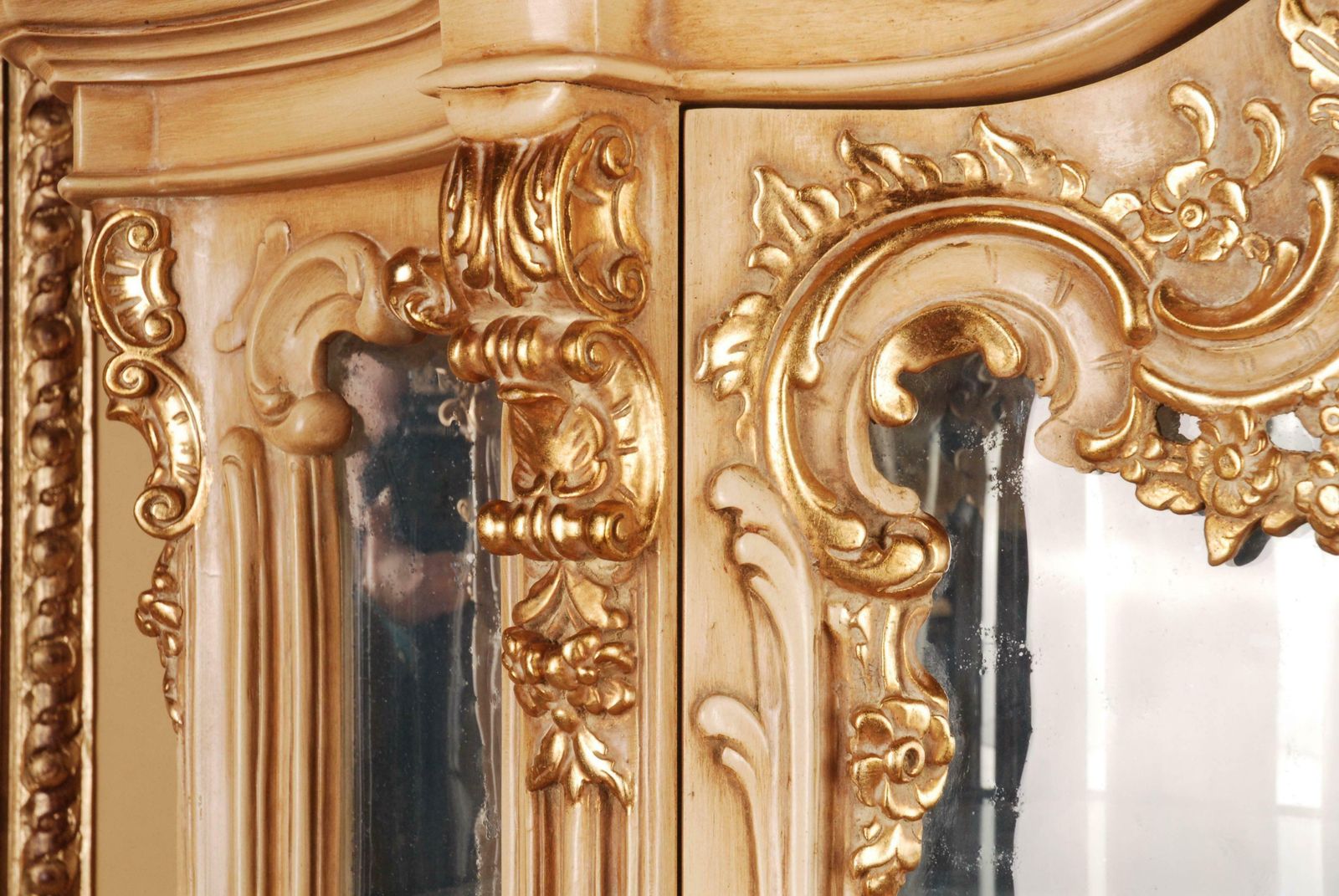 20th Century The Style Of Frederick The Great Vitrine photo 9710.0