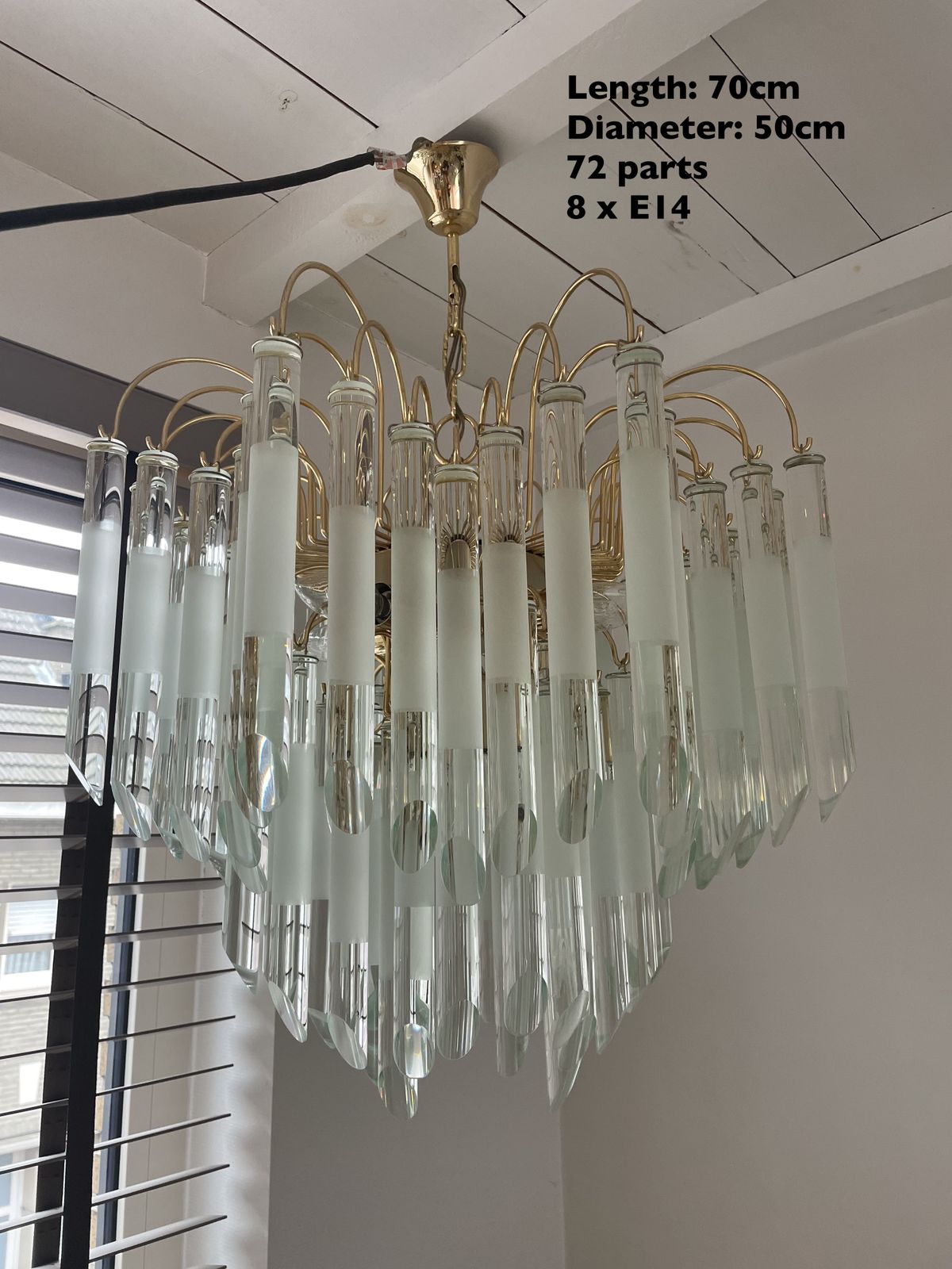 photo furniture Vintage Italian Brass And Glass Chandelier, 1970s