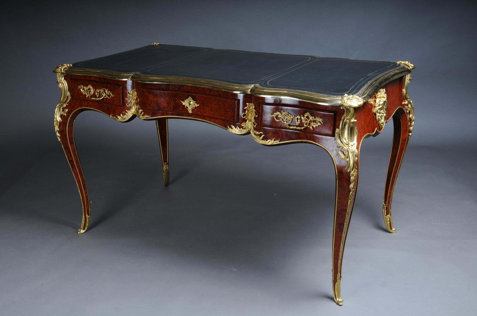 Royal Desk / Bureau Plat In Louis XV Style photo vintage