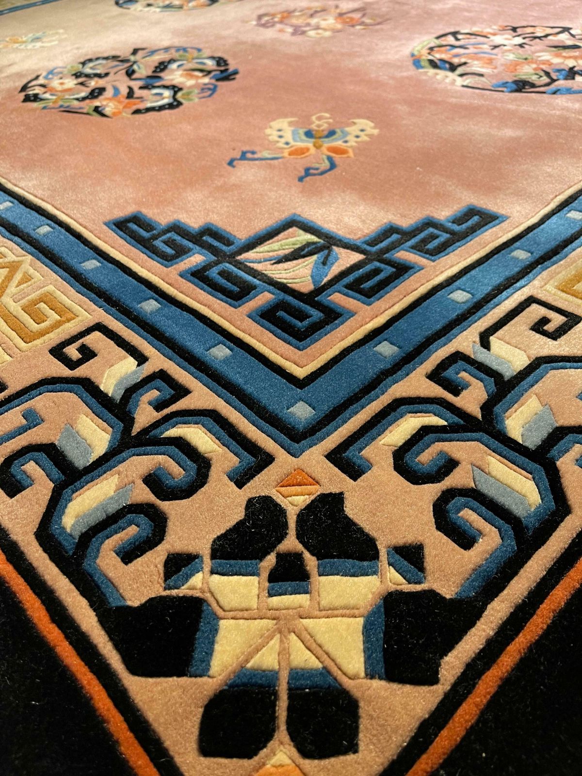 Beautiful China/Asia Salon Carpet, Late 20th Century photo buy