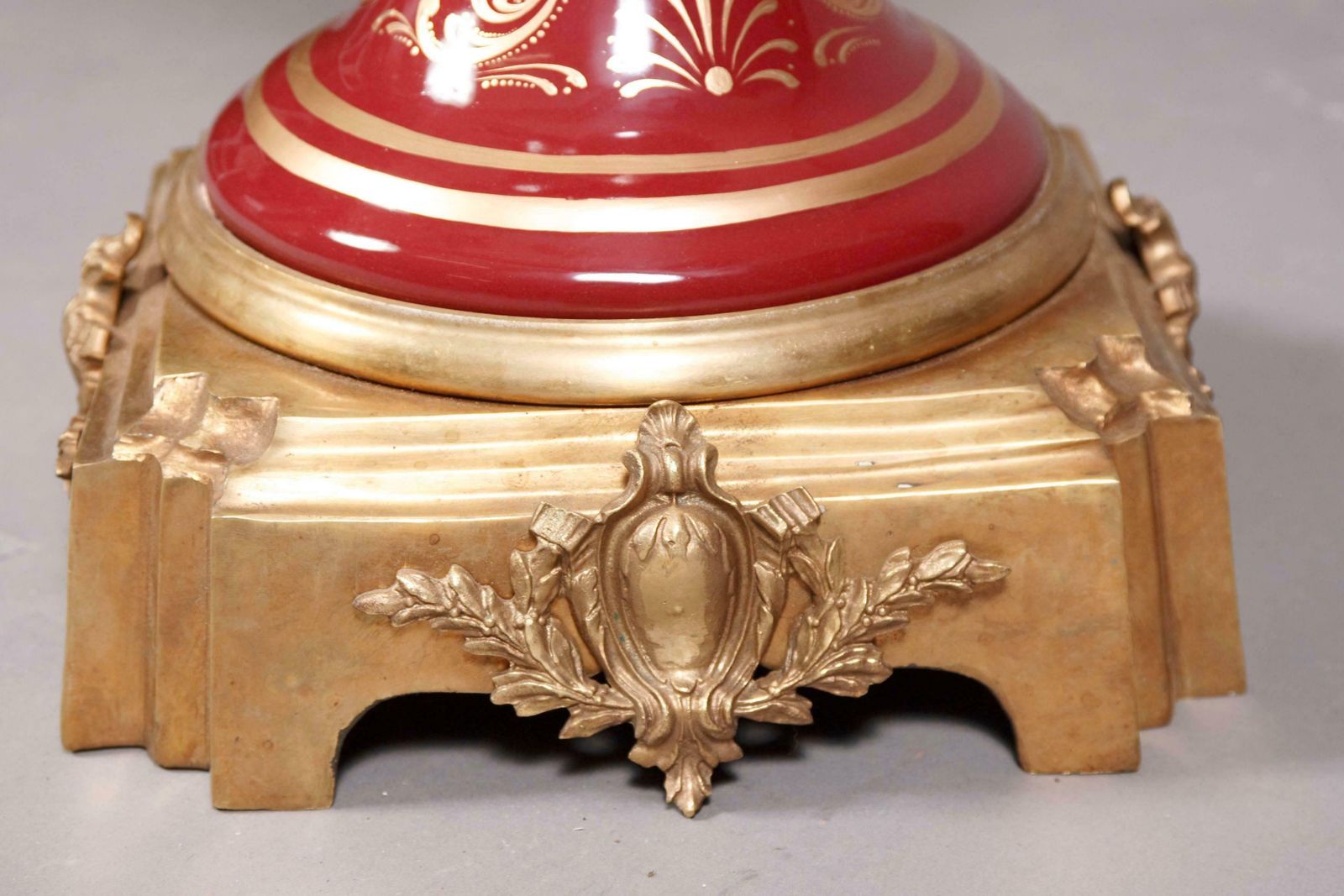 photo furniture 20th Century Napoleon Bonaparte Sèvre Pompe Lidded Vase
