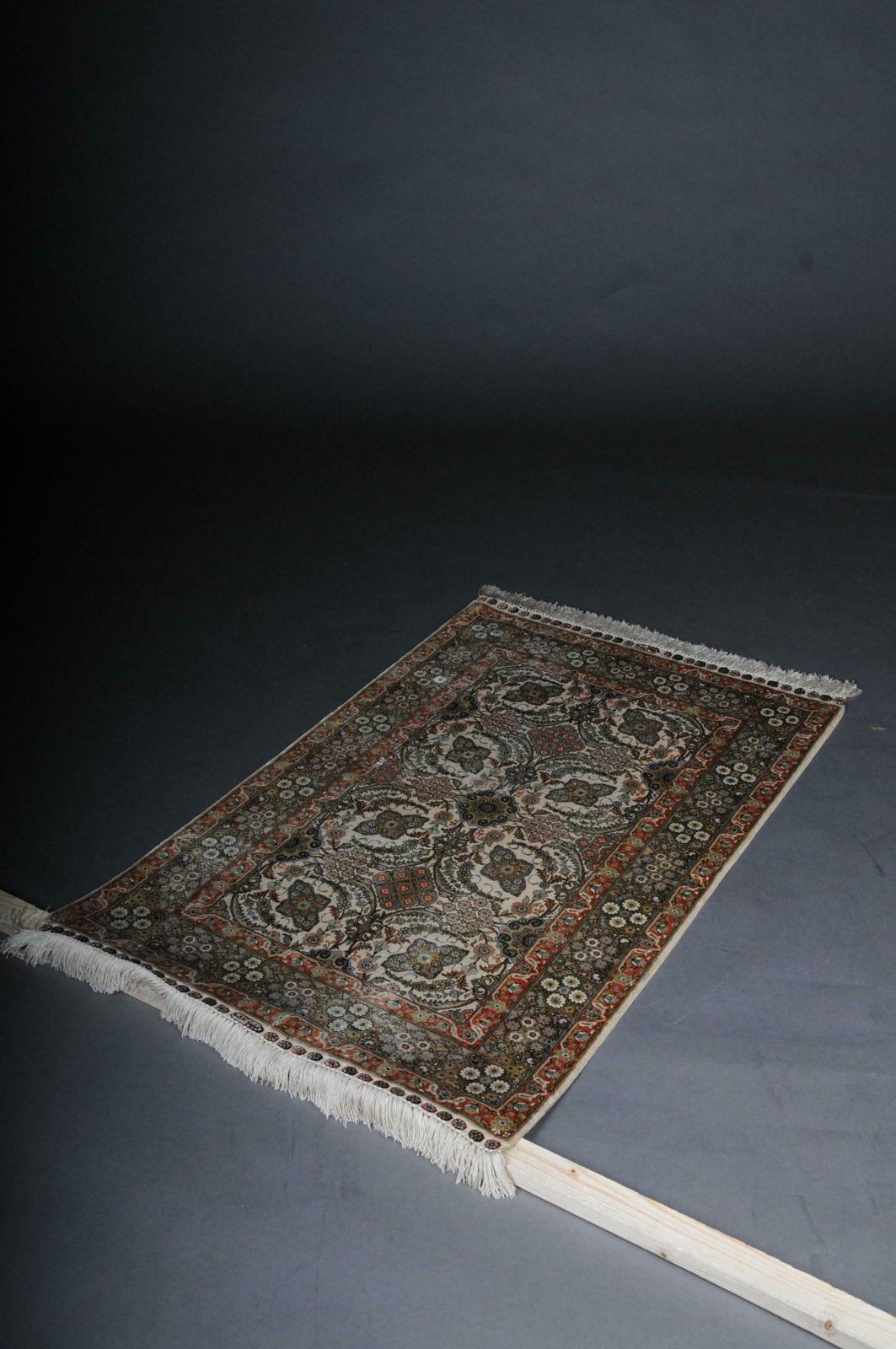 photo vintage Paradise Prayer Rug, Silk End Of The 20th Century