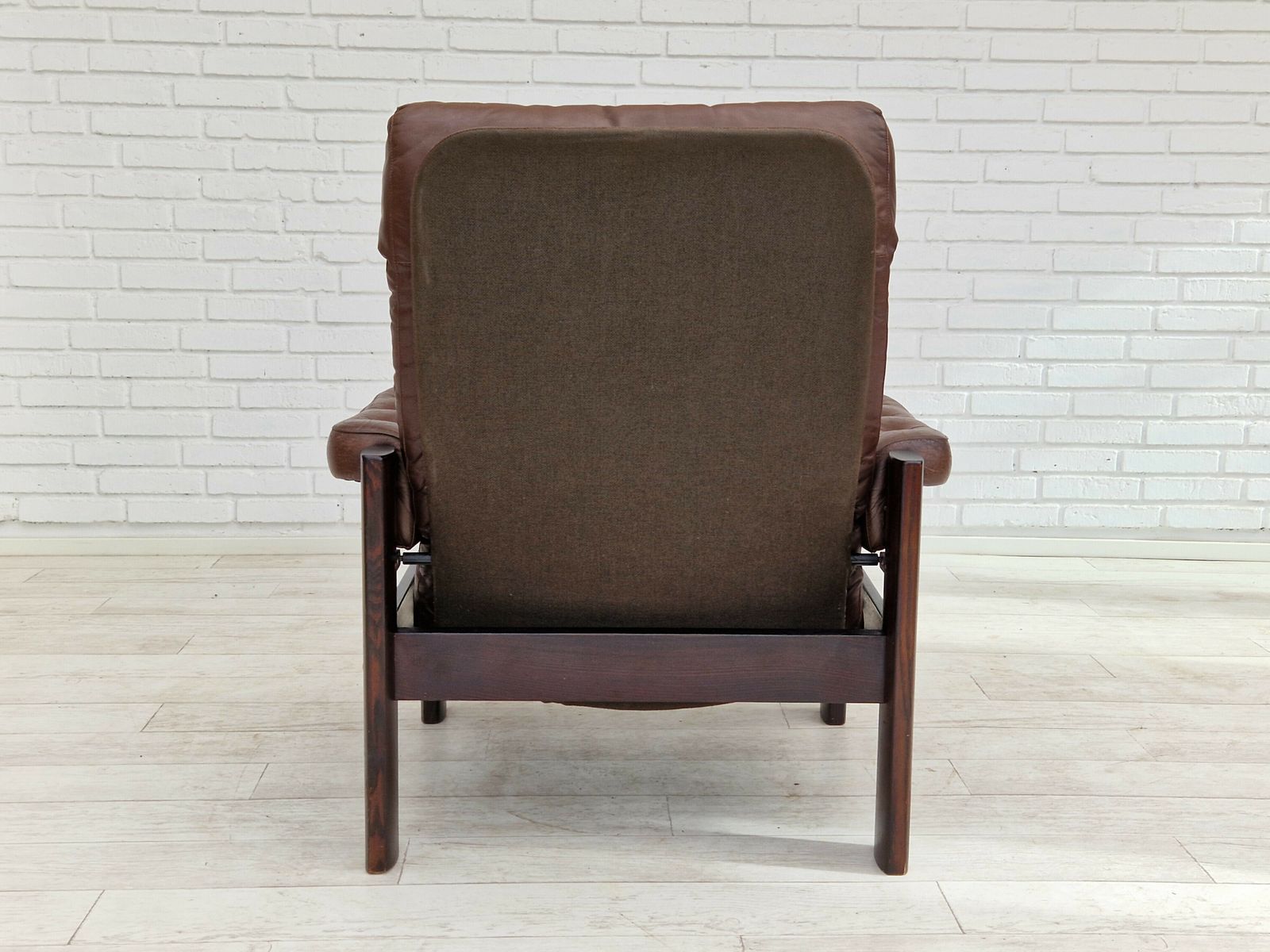 1970s, Scandinavian Adjustable Lounge Chair, Brown Leather, Oak Wood. photo vinterior