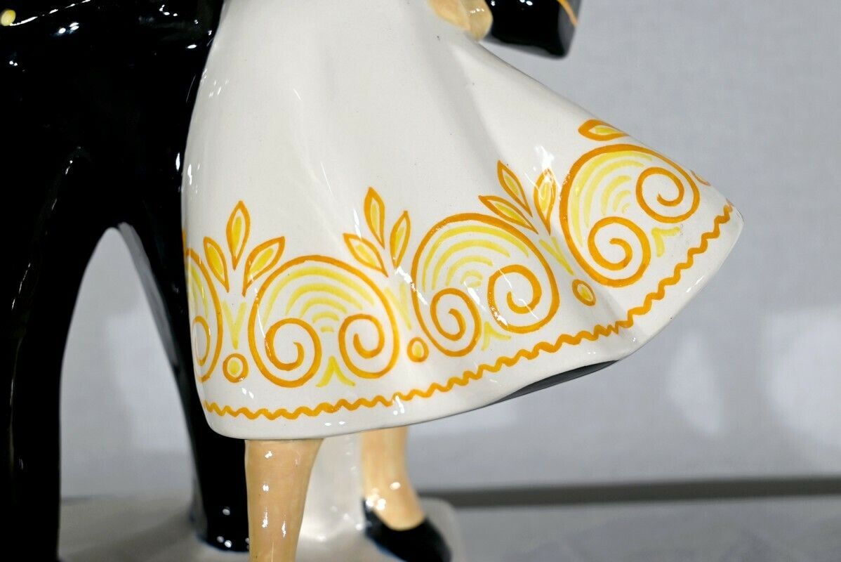 Home Decor “Couple Of Bigoudens Dancers” Earthenware, By R.Micheau Vernez, Manufacture Henriot Quimper – Mid 20th Century photo