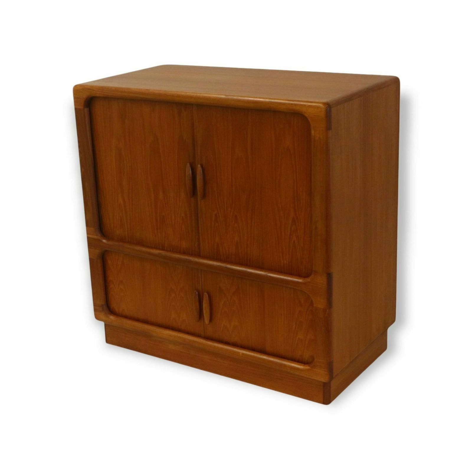Danish Design Vintage Sideboard / Television Cabinet By Dyrlund Made In The 1960s