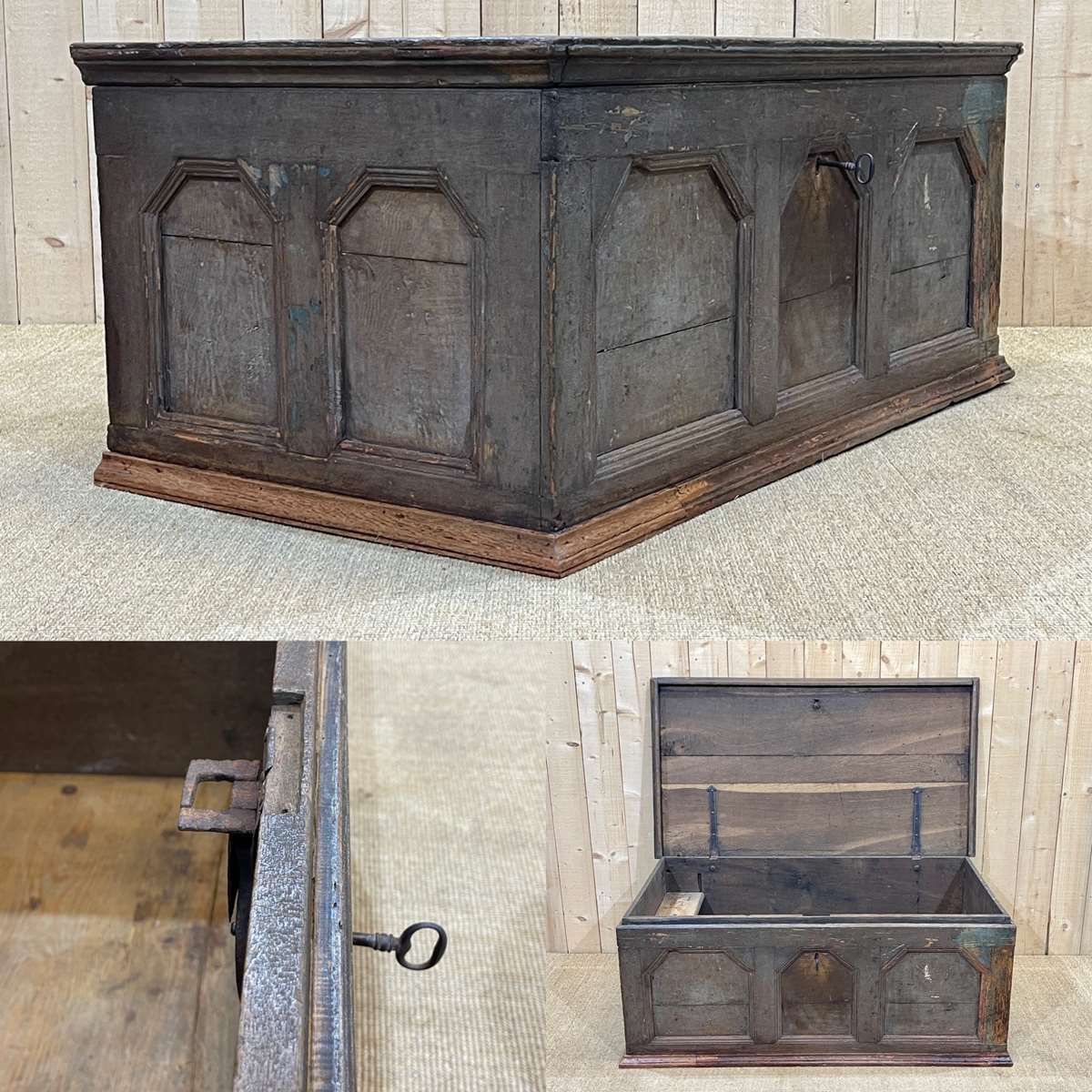 Oak And Fir Wood Trunk (17th Century) photo furniture