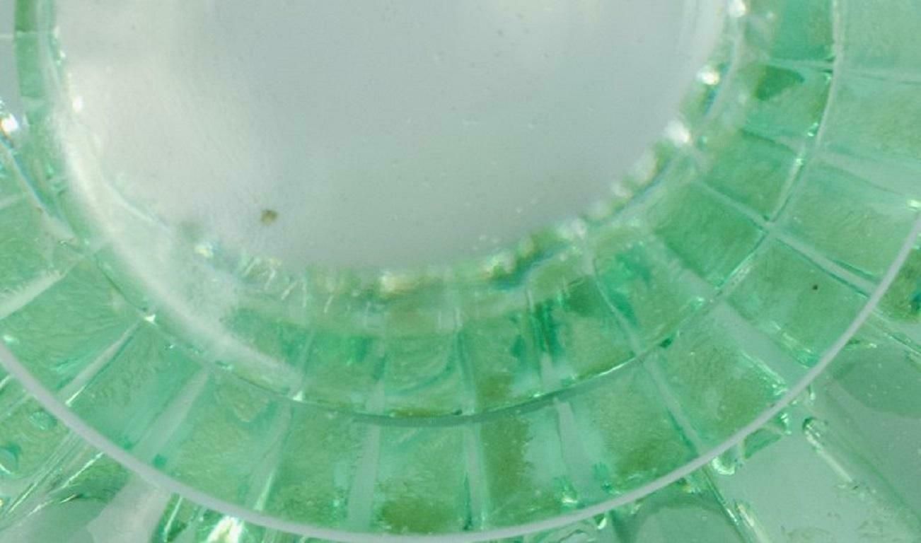 Pierre Gire 1901 1984 Aka Pierre Daesn France Green Art Glass Bowl photo vinterior