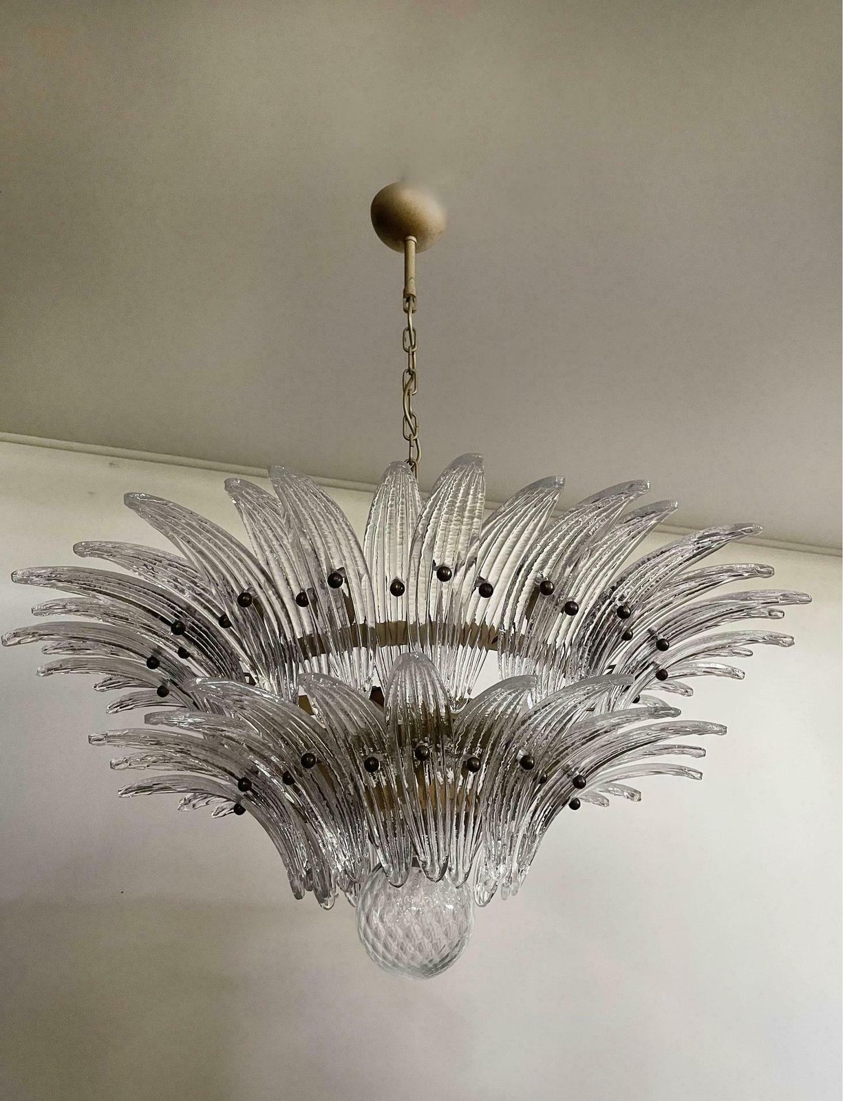 photo vintage Mid 20th Century Spectacular Pair Of Venetian Chandeliers. Murano, 1980s