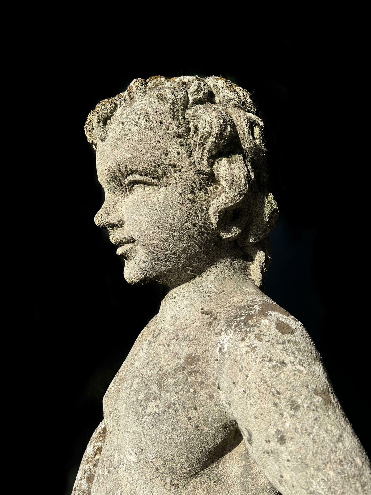 photo furniture Puer Mingens, Charming Garden Sculpture In Vicenza Stone, 1960