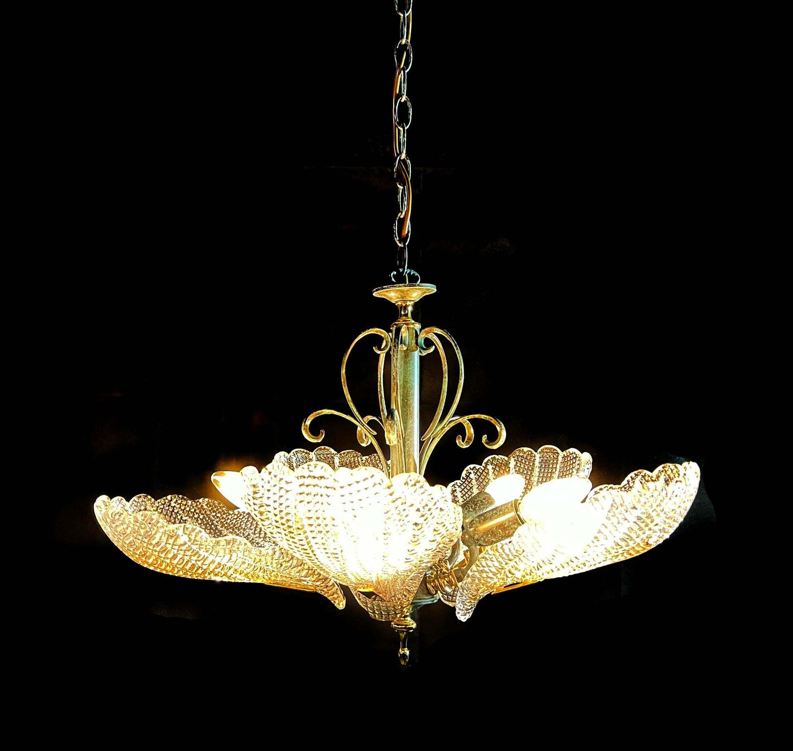 Italian Chandelier Five Leaves With Golden Details, Murano 1990 photo Lighting