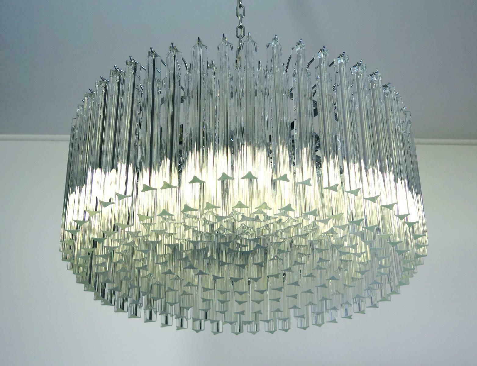 photo furniture Triedri Glass Chandelier, 265 Trasparent Prism, Murano