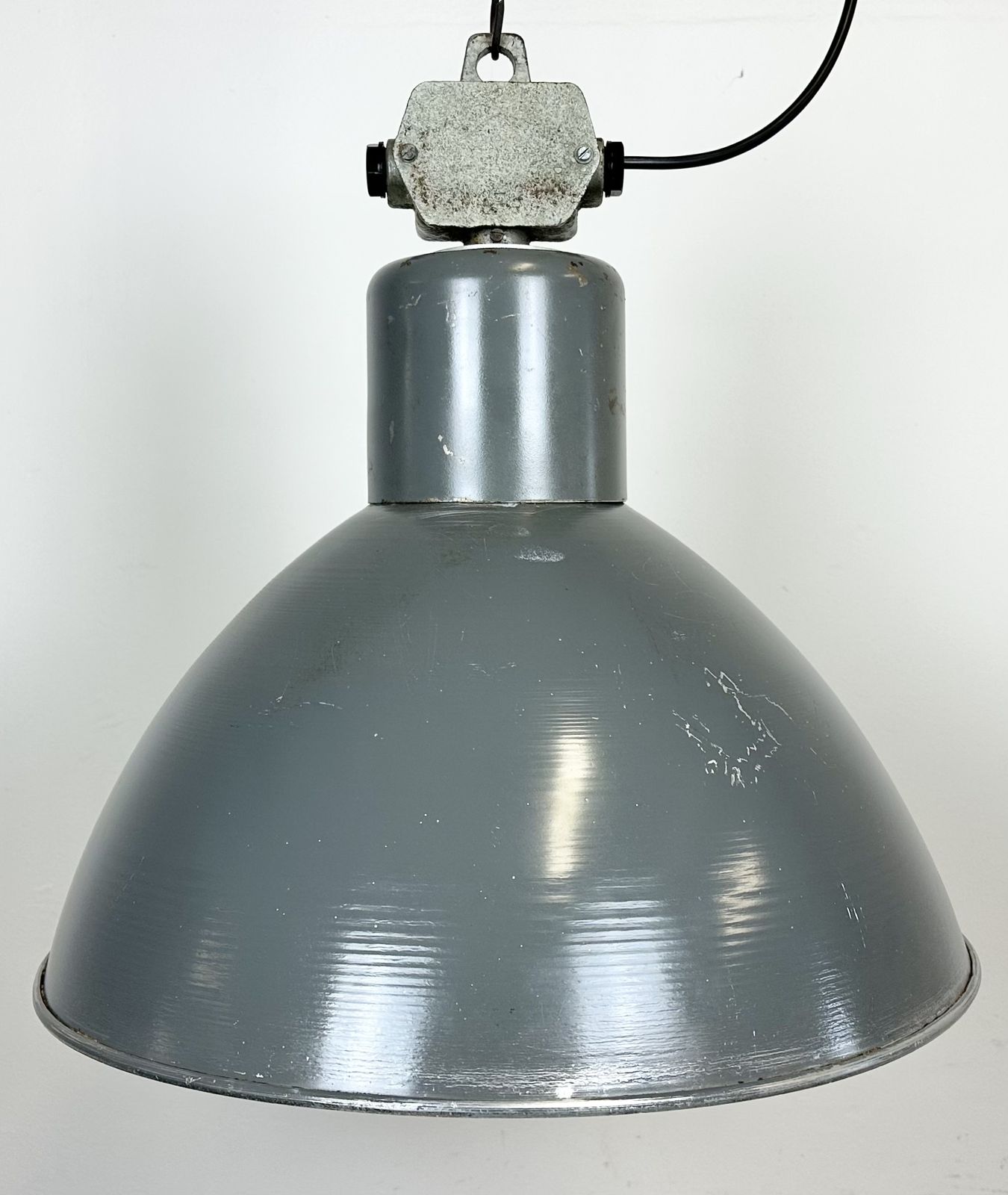 photo vinterior Grey Industrial Aluminium Pendant Lamp From Polam Wilkasy, 1960s, 2x