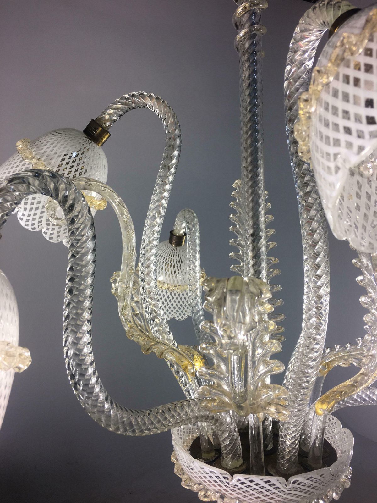 Chandelier "Reticello" Gold Inclusions Attributed To Seguso. Murano, 1940 photo vintage