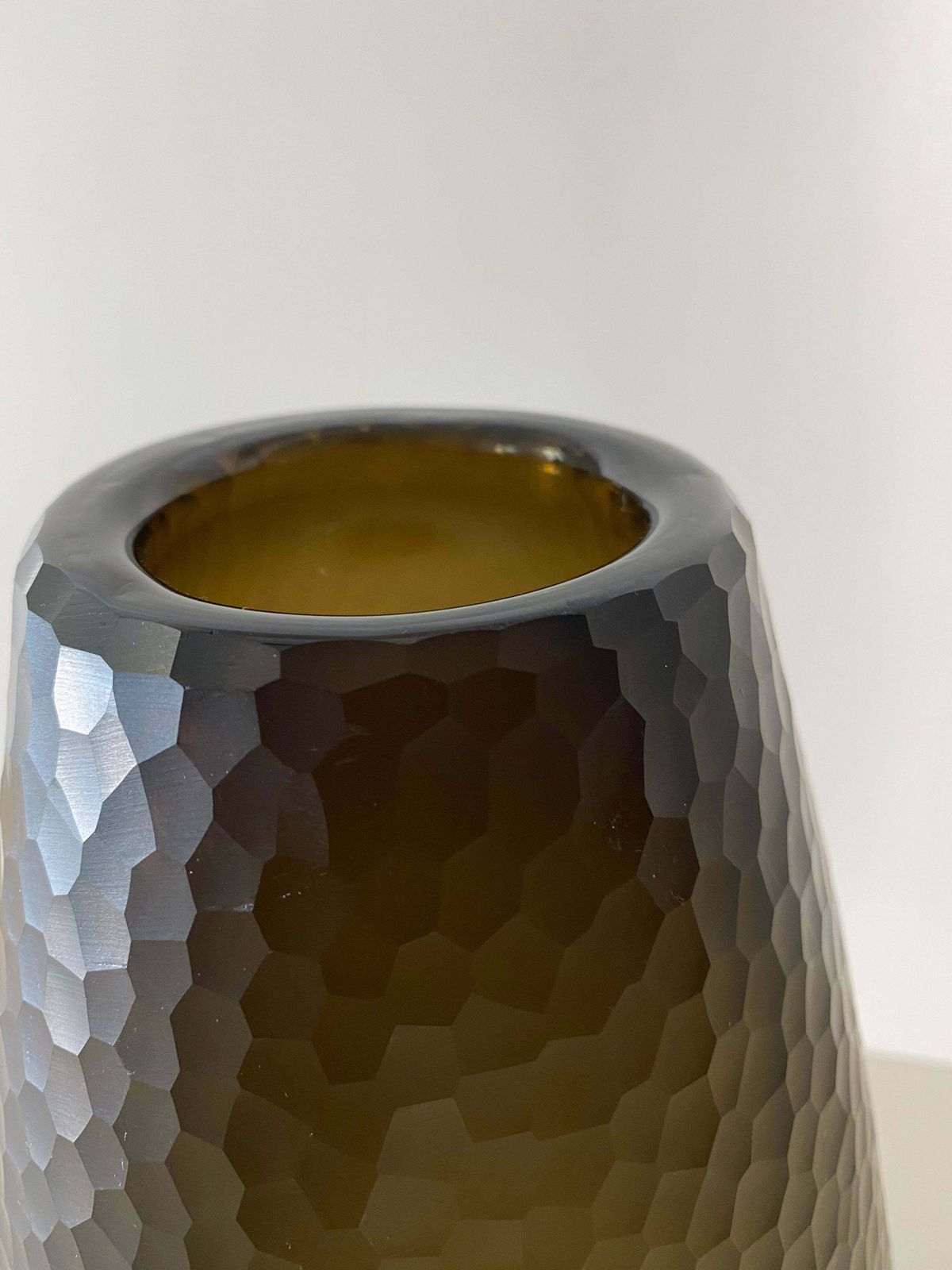 photo vintage Battuto Nido D’ape Amber Vase Attributed To Carlo Scarpa, Murano, 1940