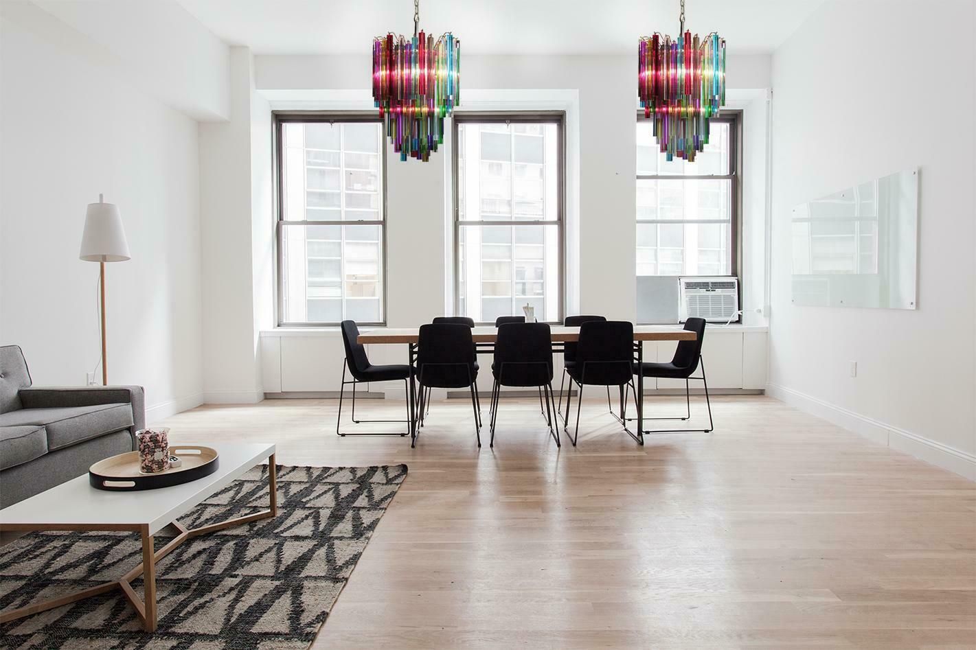 photo vinterior Amazing Multicoloured Pair Of Arlecchino Murano Chandeliers