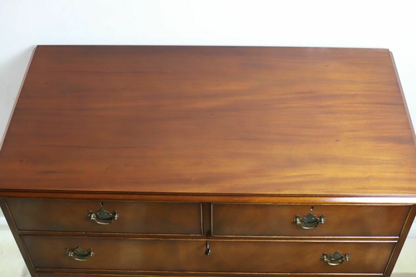 photo vinterior George  III Style  Mahogany Chest Of Drawers Made By Bevan Funell Reprodux