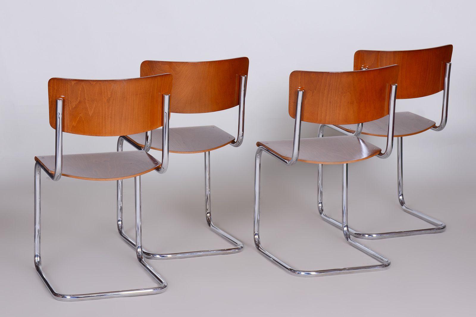 Set Of Four Bauhaus Beech Chairs, Restored, Germany, 1930s photo vinterior