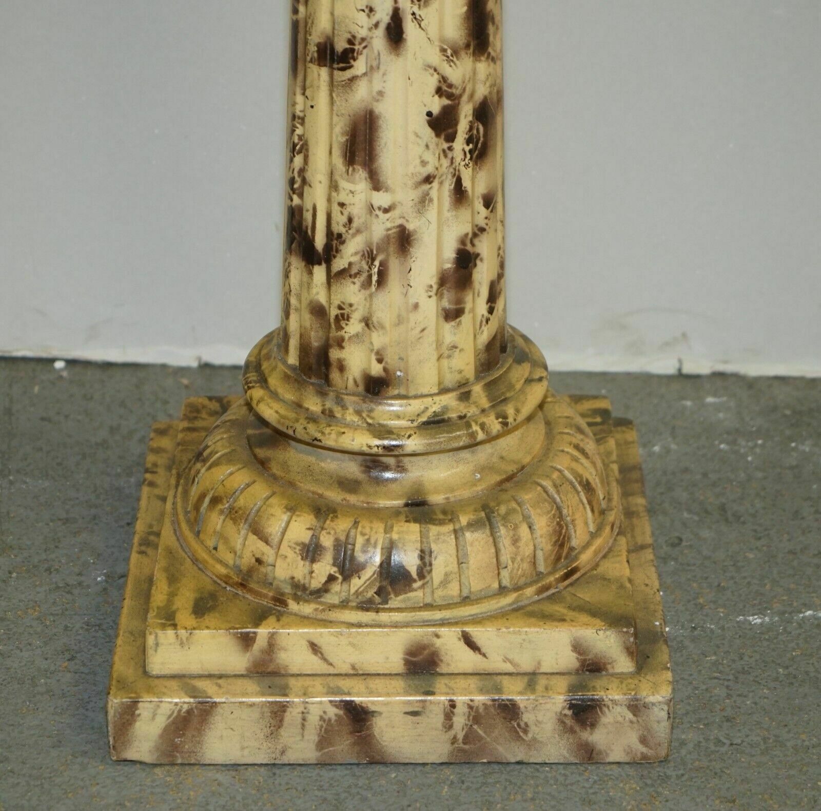 photo vintage Pair Of Antique Hand Carved Corinthian Pillar Pedestal Stands Faux Marble Paint