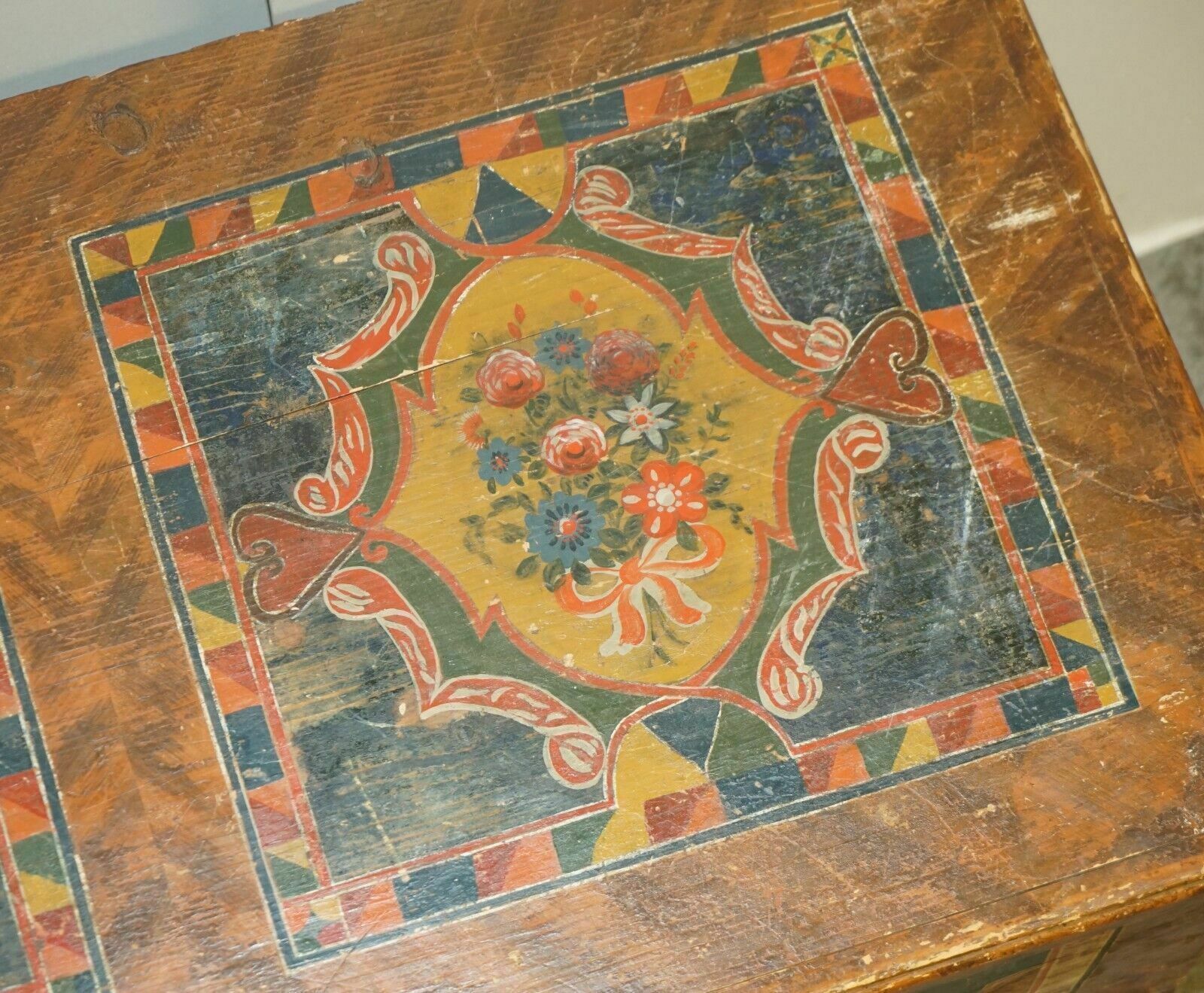 photo vinterior 1875 Large Antique Original Paint Romanian Blanket Chest Coffer Trunk Drawer