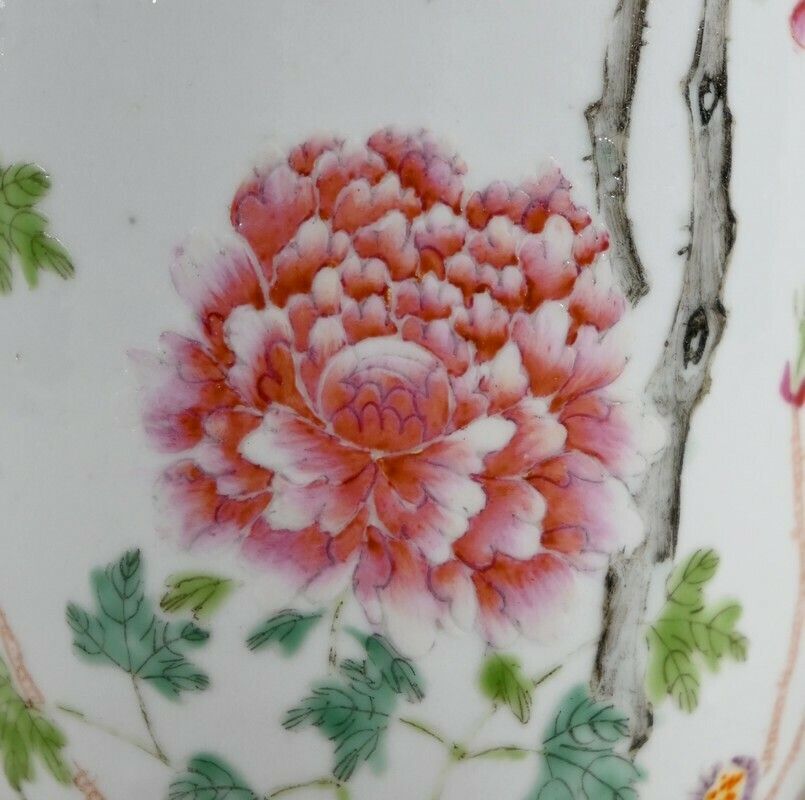 photo furniture Porcelain Vase, China   Late 19th Century