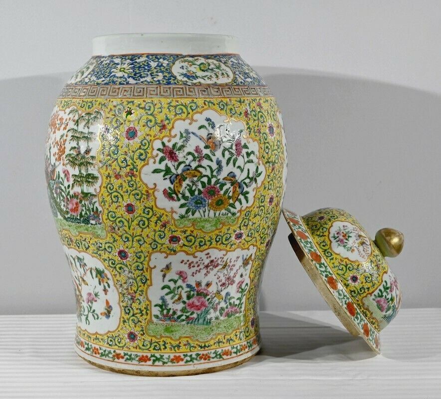 Important Porcelain Vase, Canton   Late 19th Century photo 2711.99
