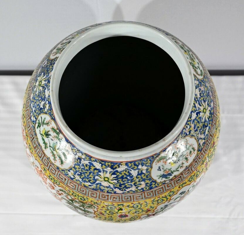 Important Porcelain Vase, Canton   Late 19th Century photo vinterior