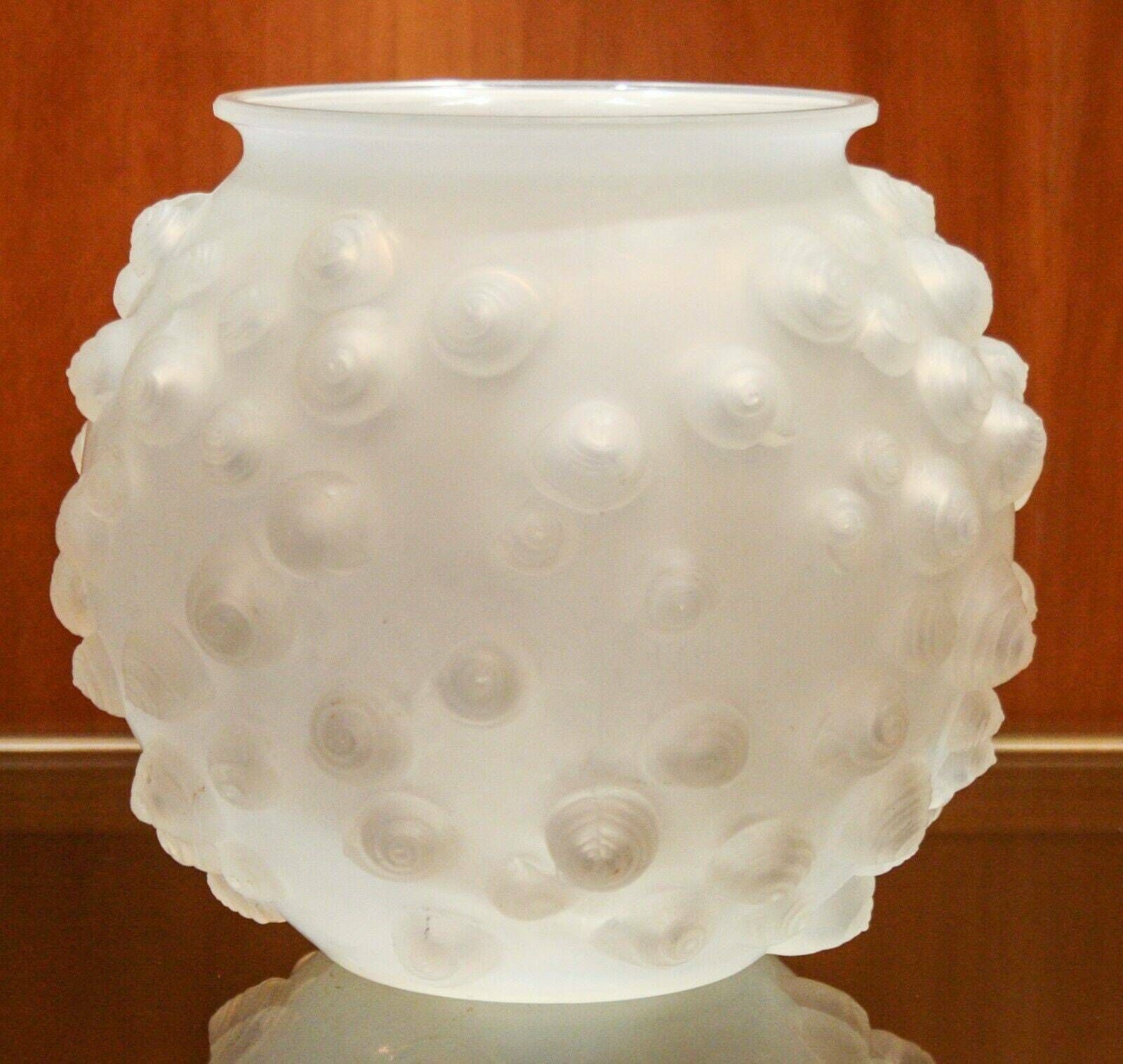 Renè Lalique France Vase Palissy White Glass Vintage 1926 Glass Art Nouveau Liberty photo furniture