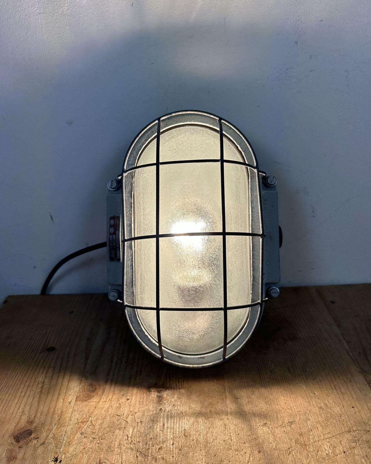 Industrial Cast Aluminium Wall Light With Frosted Glass From Elektrosvit, 1970s, 7x photo vintage
