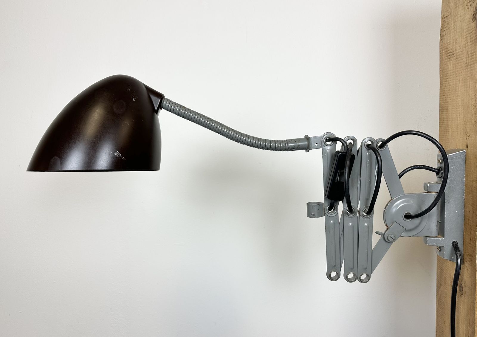 Grey Industrial Scissor Wall Lamp From Elektroinstala, 1960s photo vinterior