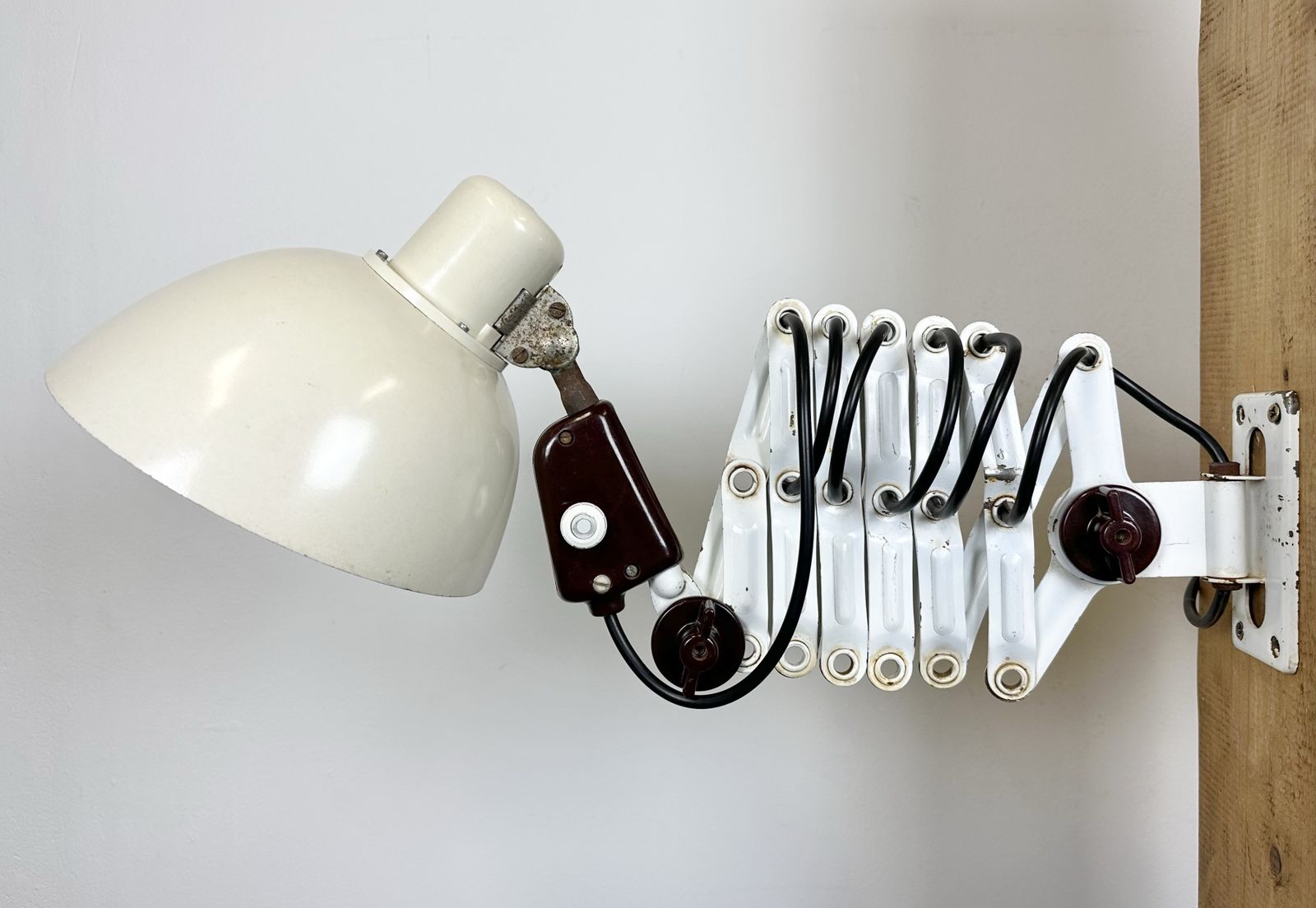 Industrial East German Scissor Lamp From Veb Zweckleuchtenbau Dresden, 1950s photo vinterior