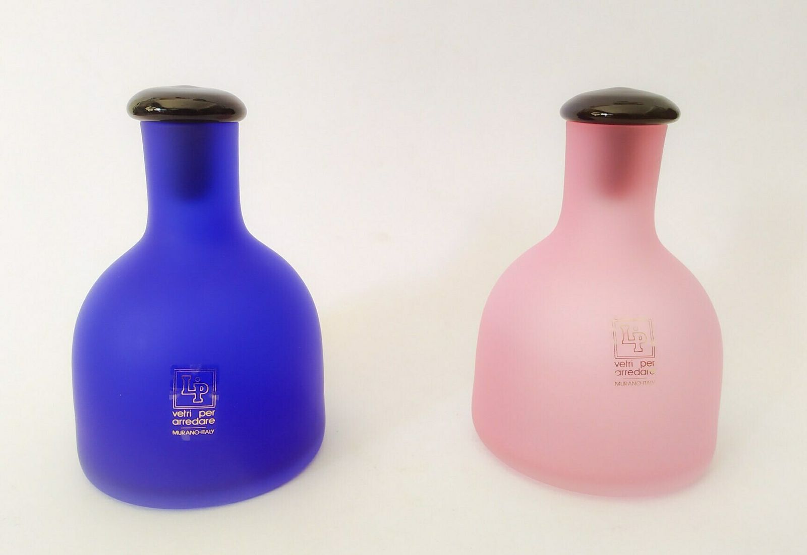 Pair Of Bottles In Frosted Murano Glass Lip Design Marcello Furlan 1989 Pink Blue