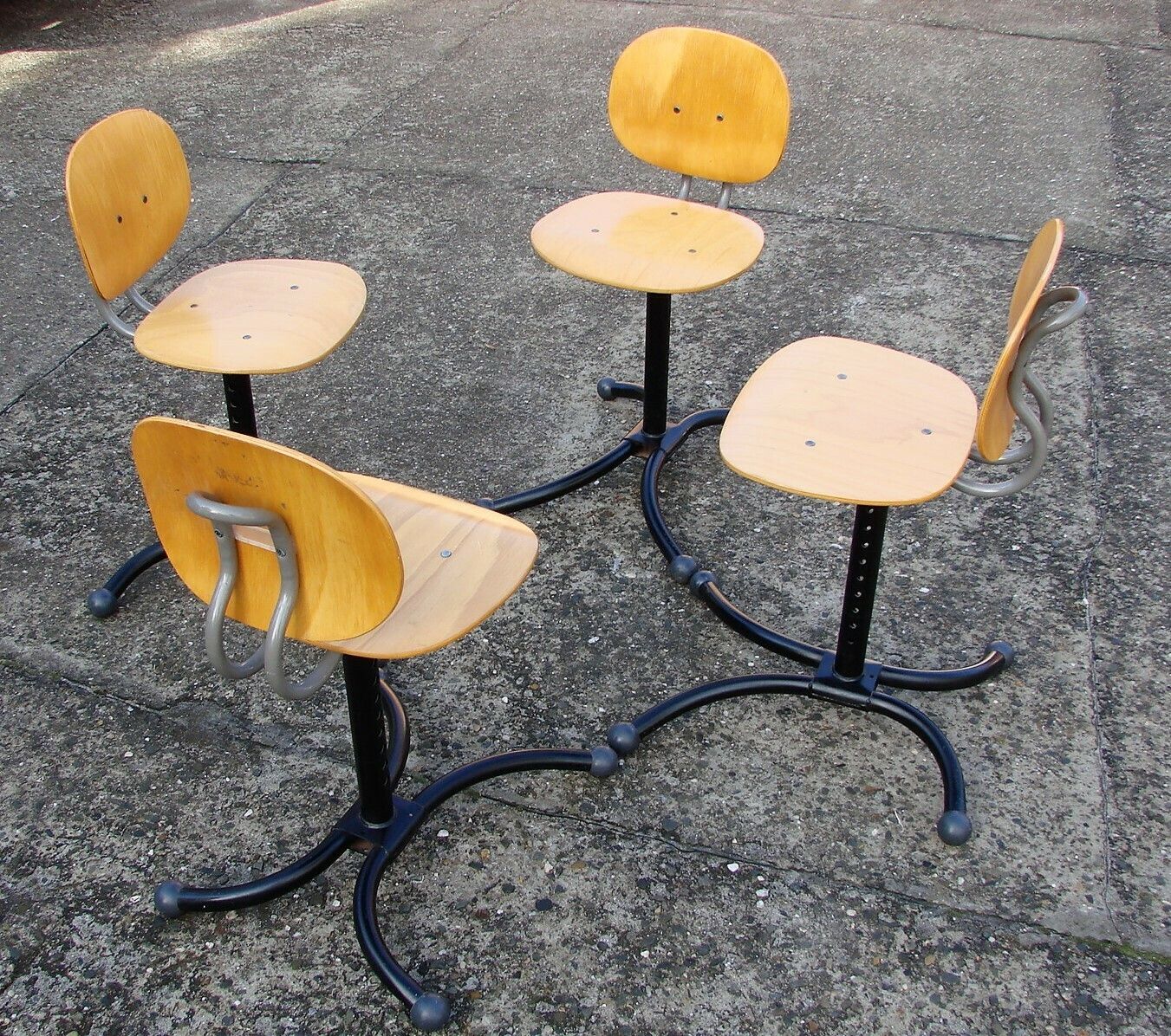 Set Of 4 Kinnarps Chairs, 1970s photo furniture