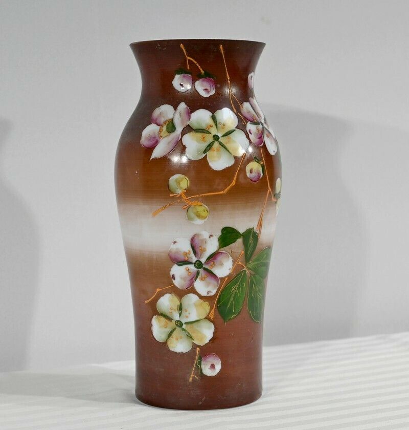Fine Porcelain Vase, Art Nouveau – 1900 photo furniture
