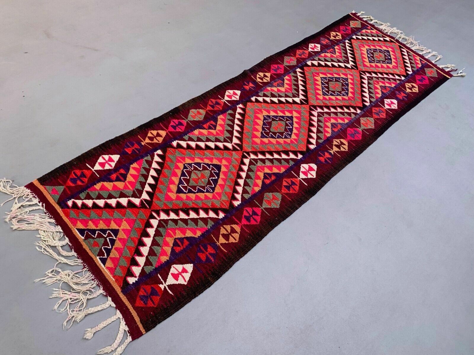 Old Turkish Kilim Runner 275x90 Cm, Vintage Kelim Rug, Long And Narrow photo 335.0