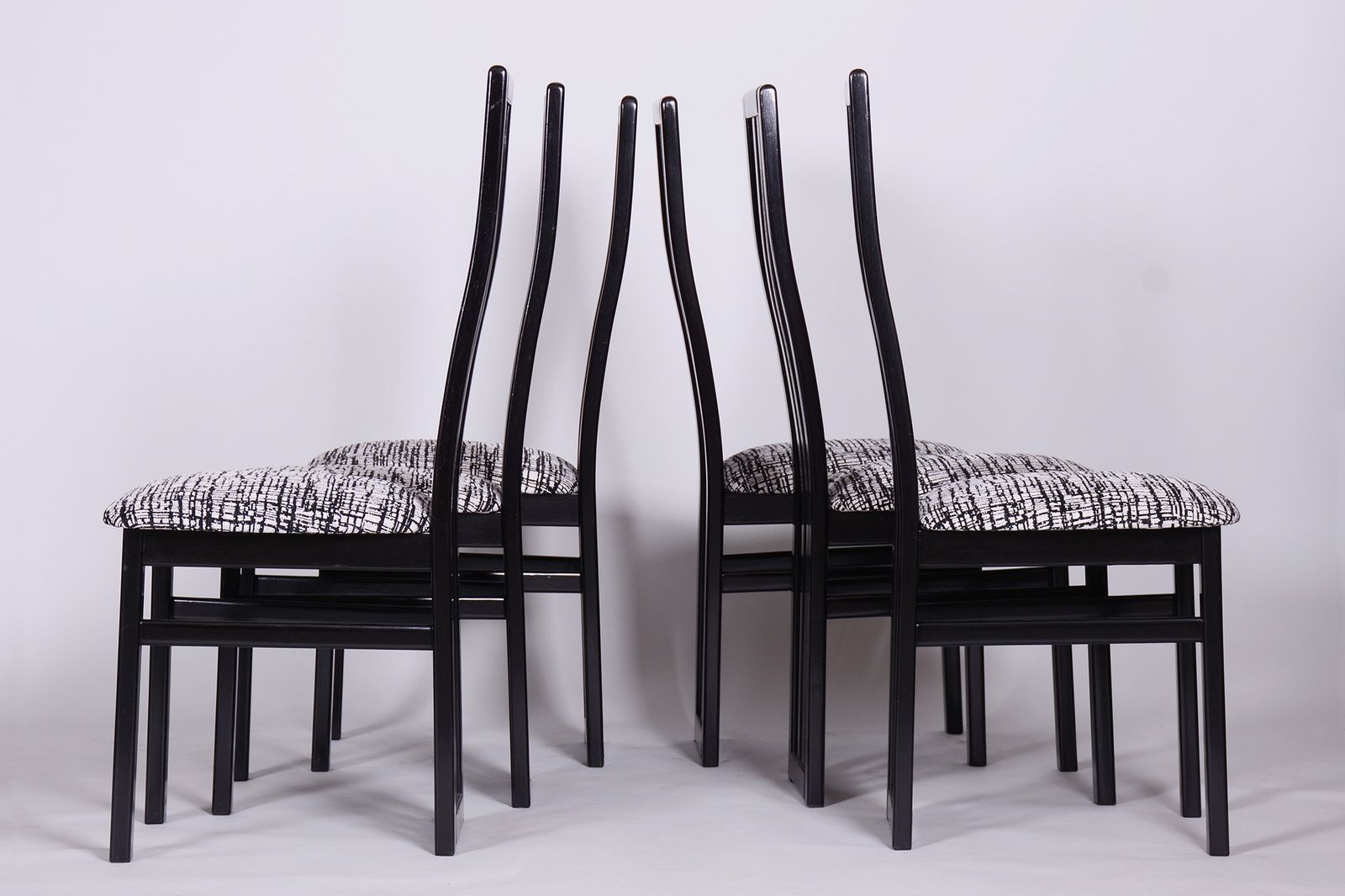 Set Of Six Mid Century Beech Chairs Made By Thon, Restored, Czechia, 1970s photo vinterior