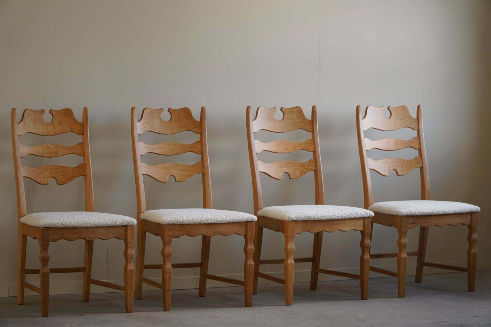 Set Of 4 Highback "Razorblade" Chairs In Oak & Bouclé, Henning Kjærnulf, 1960s photo for sale