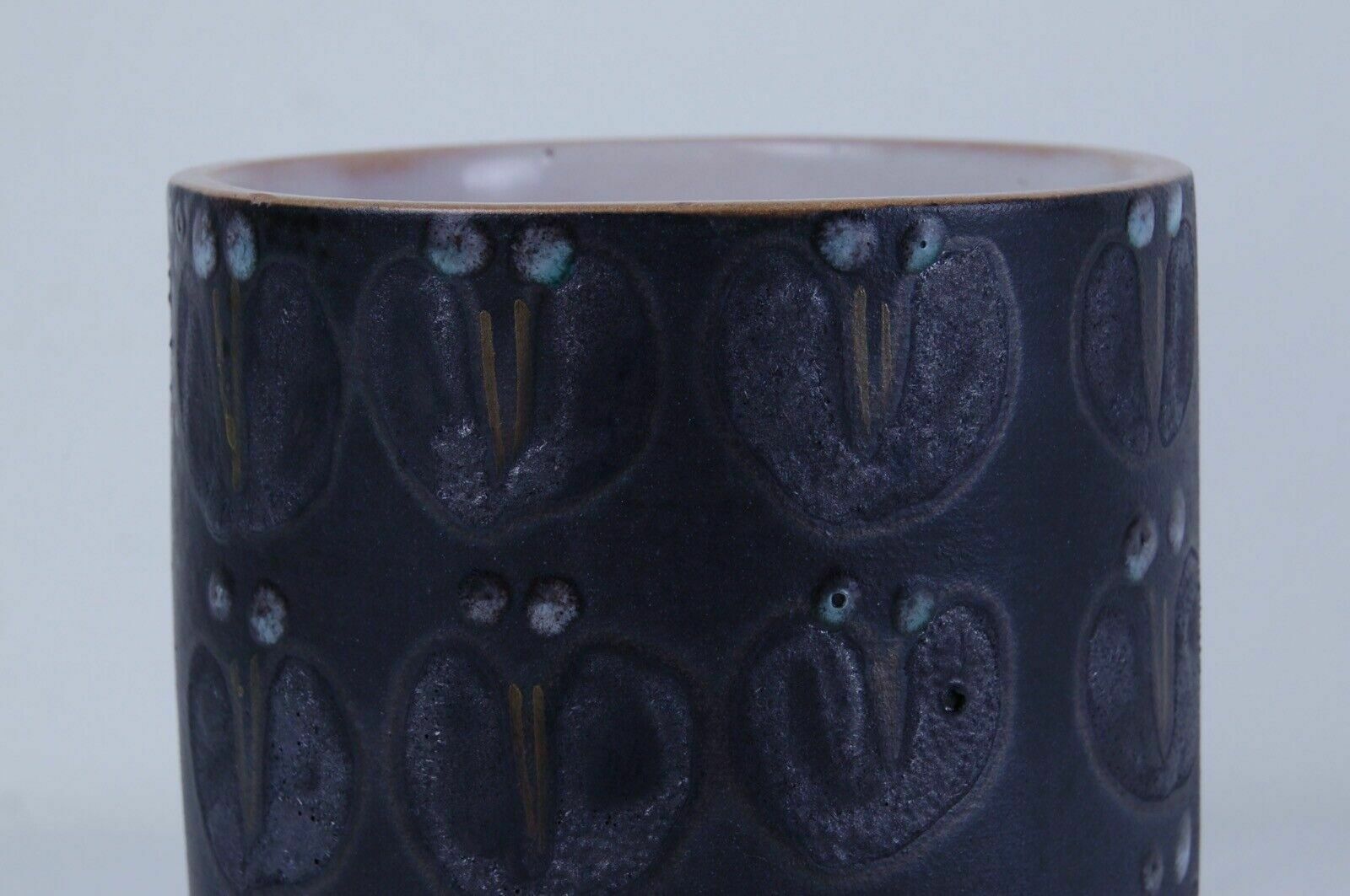 Glazed Terracotta Vase Design Pompeo Pianezzola Nove Bassano Black Flowers Decoration photo 437.0